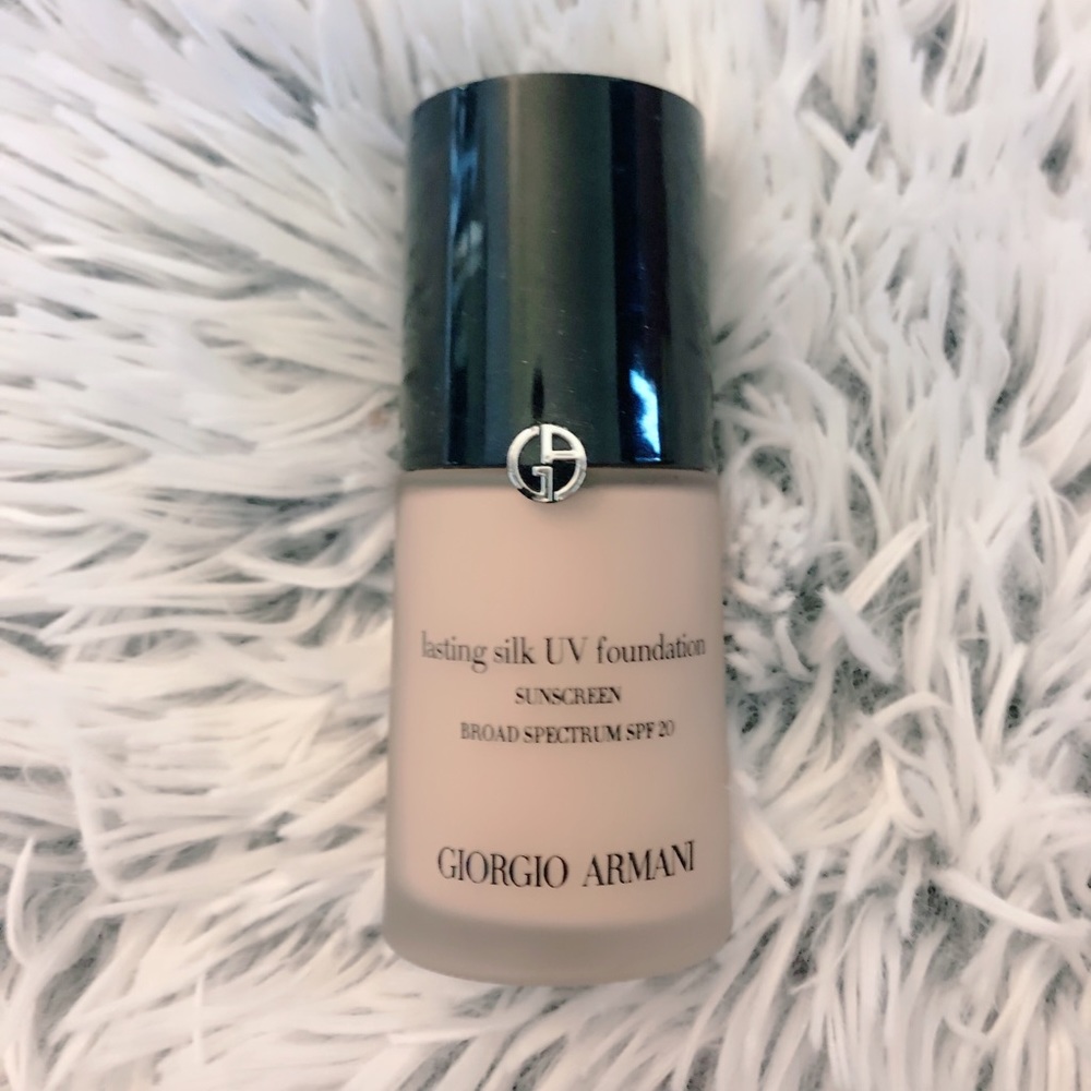 Giorgio Armani Luminous Silk Foundation